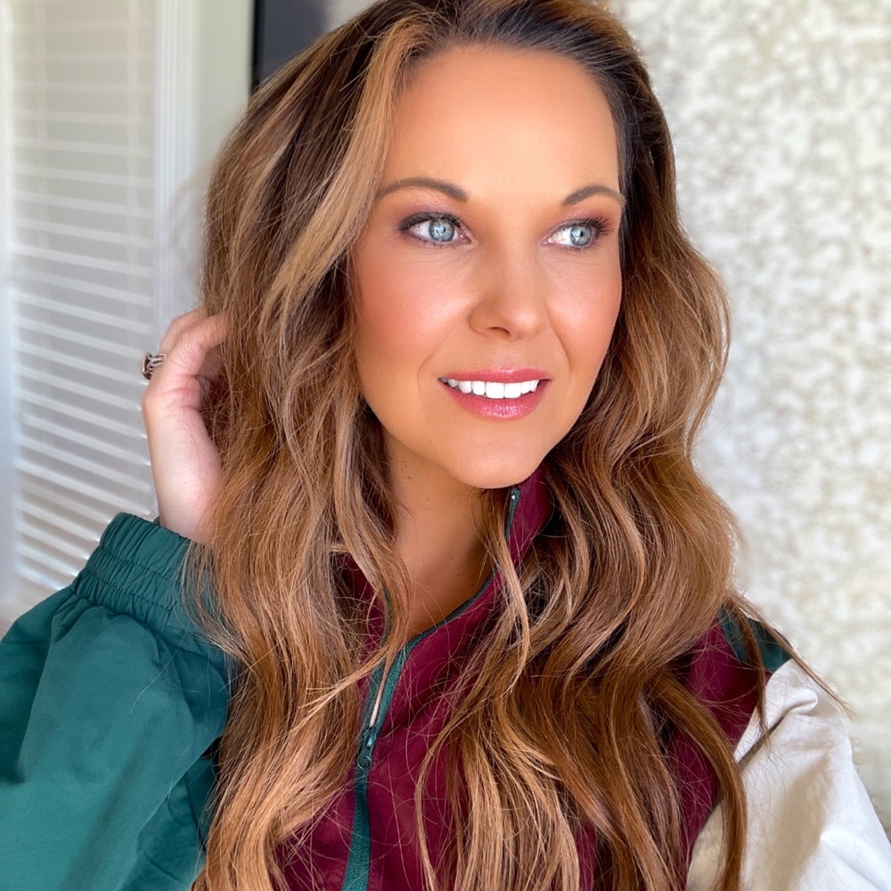 Meet your Posher, Crystal